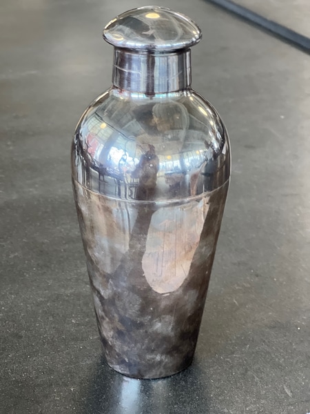 Silver Art Deco cocktail shaker